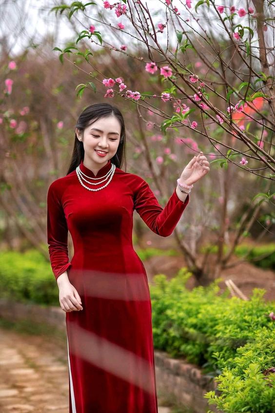 Mua áo dài nhung đỏ tại Hà Nội