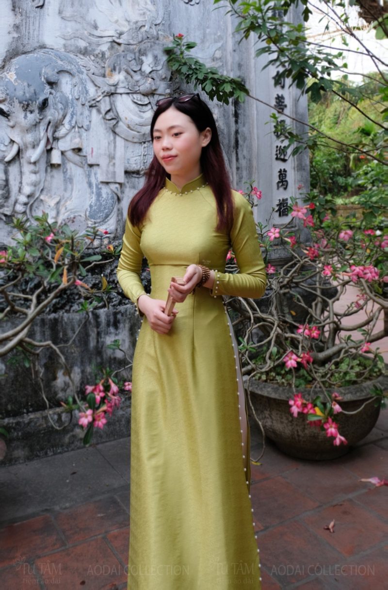 ao dai nu truyen thong scaled