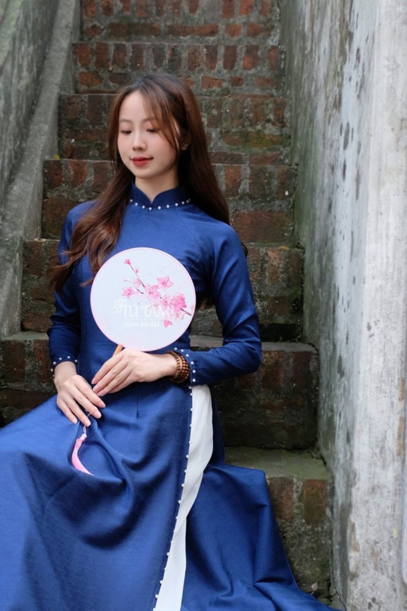 ao dai nu truyen thong lua van go 2