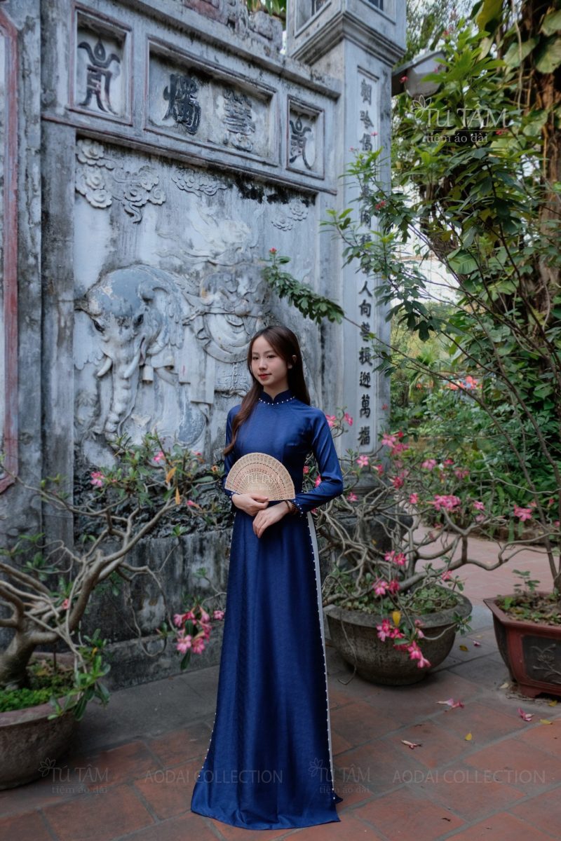 ao dai nu truyen thong lua van go 4