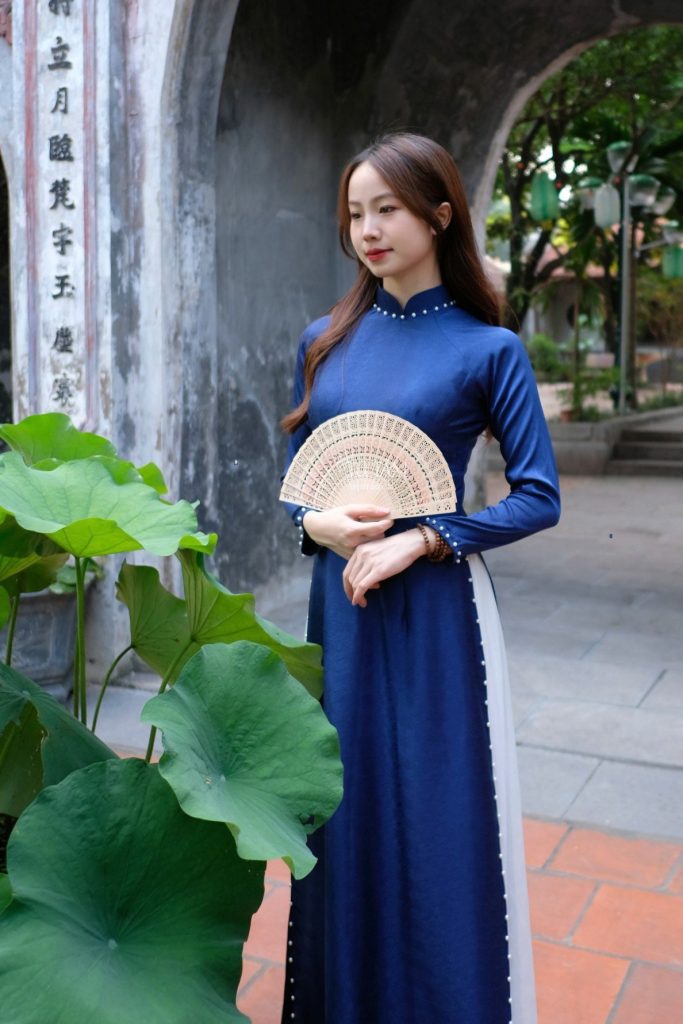 ao-dai-nu-truyen-thong-lua-van-go