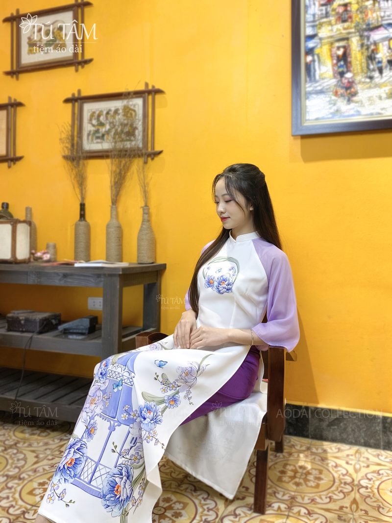 ao-dai-truyen-thong-hoa-tiet-sang-trong