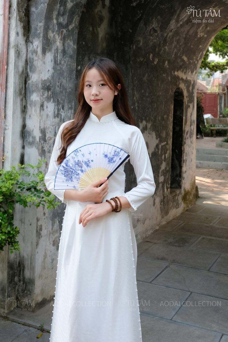 ao dai truyen thong mau trang 3 scaled