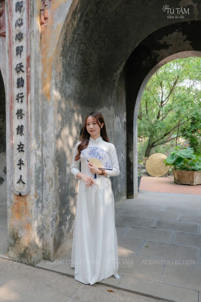 ao dai truyen thong mau trang 7 scaled