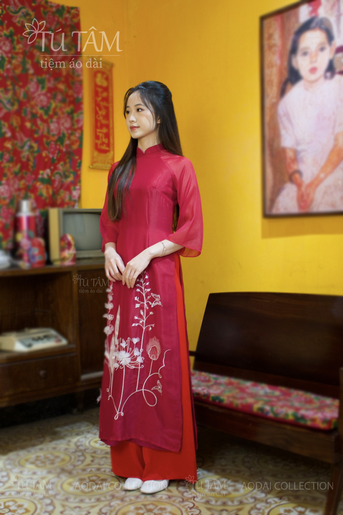 Áo Dài Cách Tân Nữ Dáng Suông Tay Lỡ Trẻ Trung Màu Đỏ 3 ao-dai-cach-tan-2024