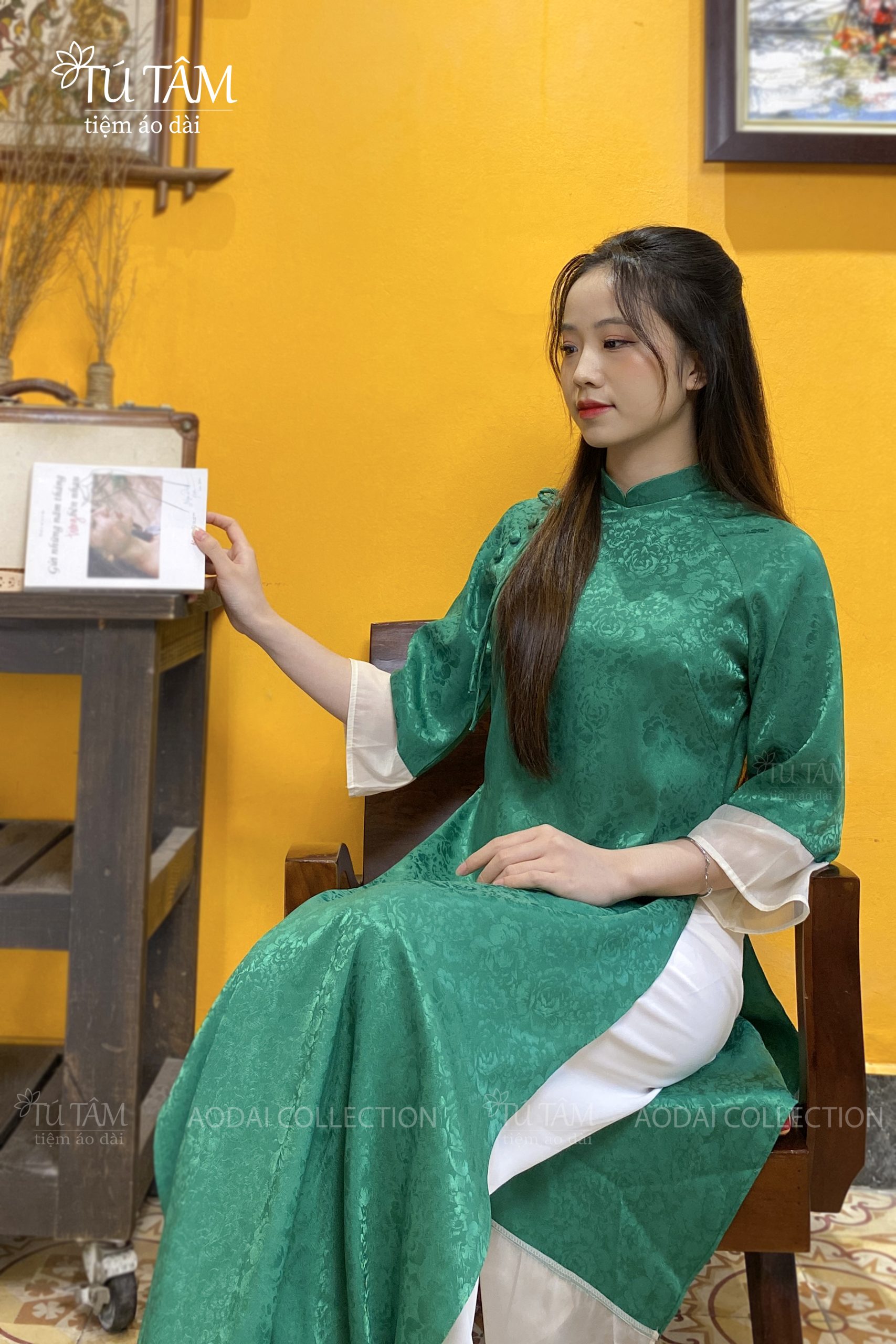 ao-dai-cach-tan-tay-lo