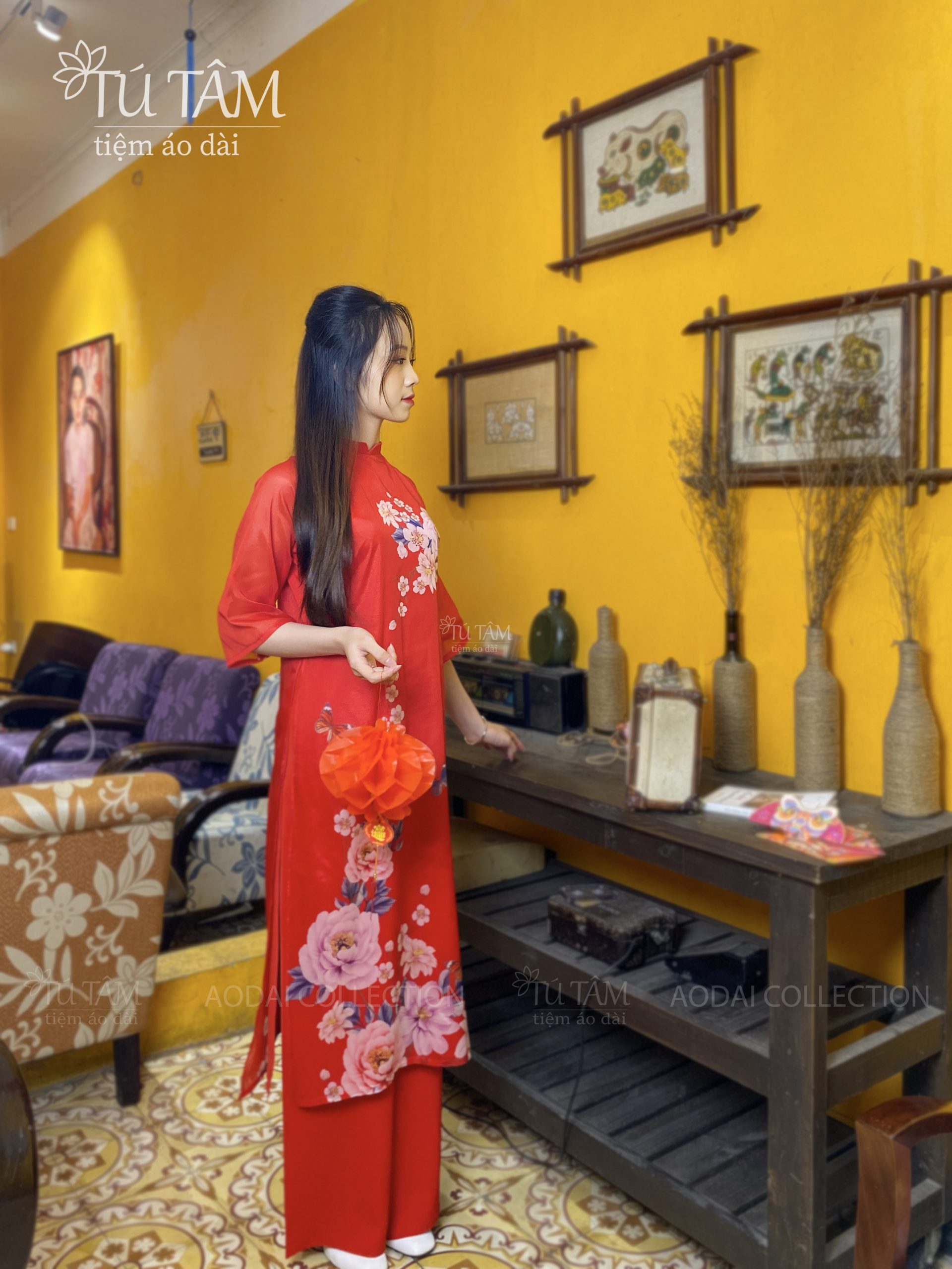 mau-ao-dai-cach-tan-mau-do