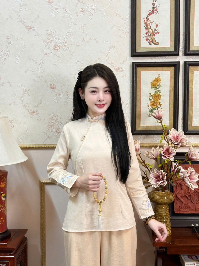 bo-quan-ao-di-chua-cho-nu-dai-tay-